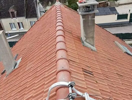 Toiture faîtage sec à Villeperrot