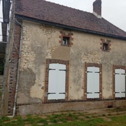 Mur extérieur et fenêtre avant la rénovation
